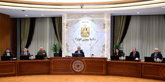 رئيس الوزراء يترأس اجتماع الحكومة ويستعرض جهود مصر في التنمية والصحة والتعليم والتعاون الدولي