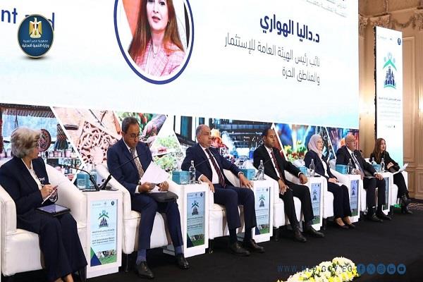 جلسة نقاشية حول إنجازات التنافسية المحلية وخارطة الطريق المستقبلية للتنمية الاقتصادية بالصعيد
