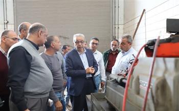 رئيس صرف الإسكندرية يتفقد الإدارة العامة للتصنيع ويشيد بجهودها