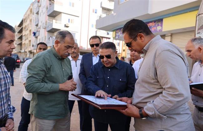محافظ البحر الأحمر يوجه بتحويل المحور الرابط من الكورنيش إلى النصر لاتجاهين وإنشاء صينية بنهاية شارع الثلاثيني