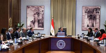 رئيس الوزراء يُتابع الموقف التنفيذي لمشروعات الطاقة الجديدة والمتجددة