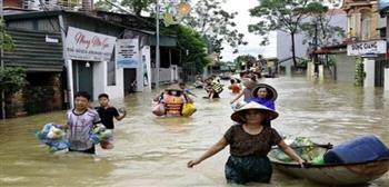 ارتفاع حصيلة ضحايا الفيضانات والانهيارات الأرضية بإندونيسيا إلى 84 شخصا