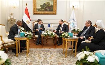 رئيس الرعاية الصحية يلتقي وزير صحة جنوب أفريقيا لبحث تعزيز السياحة العلاجية 