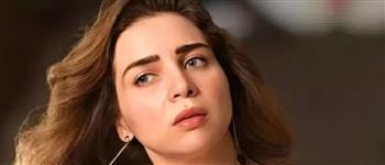 مي عز الدين  وتعليق طريف على ممارسة ياسمين صبري للتمارين الرياضية