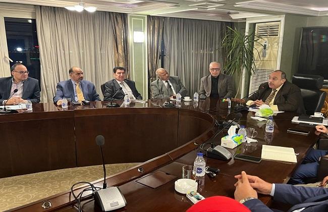 استعدادا لجولة الإعادة.. محمد عبد الظاهر يجتمع بقيادات «الجبهة الوطنية» بالجيزة 