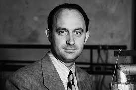 إنريكو فيرمي.. رائد الفيزياء النووية وصاحب إسهامات بارزة في ميكانيكا الكم والفيزياء 
