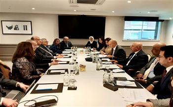 كامل الوزير يبحث مع رؤساء 7 شركات بريطانية ووكلاء السفن (FONASBA) التعاون في مجالي الصناعة والنقل