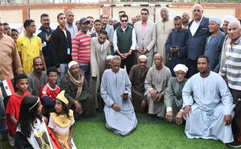 وزير الشباب والرياضة يتفقد مركز شباب الحبيل ويفتتح ملعب خماسي بـ الاقصر 