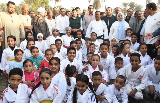 ضمن جولته بـ الاقصر.. وزير الشباب والرياضة يتفقد تطوير مركز شباب الاتحاد