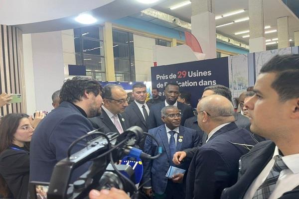 وزير قطاع الأعمال يشهد افتتاح معرض المؤتمر الوزاري الأفريقي للأدوية والصحة