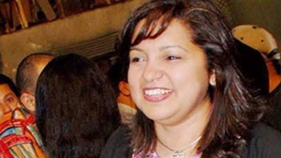 المخرجة شيرين عادل تطمئن الجمهور بعد حريق ديكور "الكينج"