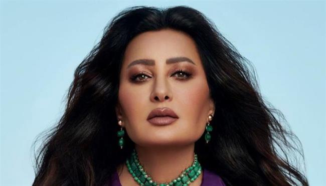 لطيفة تتوج كأفضل مطربة في مصر والوطن العربي عن ألبوم "قلبي ارتاح" 