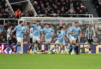 الدوري الإنجليزي.. انطلاق مباراة مانشستر سيتي ضد ليدز يونايتد