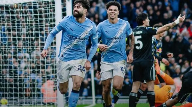 الدوري الإنجليزي.. مانشستر سيتي ينهي الشوط الأول متقدمًا بهدفين على ليدز