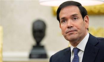 وزير الخارجية الأمريكي يعلن وقف إصدار التأشيرات لجميع المسافرين بجوازات سفر أفغانية