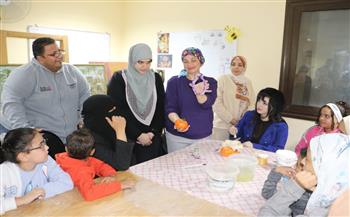 بتصميمات تمزج بين الأصالة والمعاصرة.. استمرار فعاليات ورش الأسبوع الثقافي للشباب بالعريش