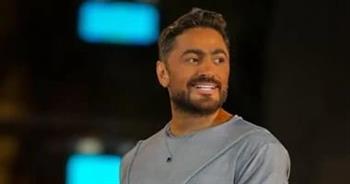 تامر حسني يطمئن جمهوره بعد عمليته الجراحية ويُكذّب شائعات "الخطأ الطبي"