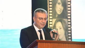 الجامعة الأمريكية بالقاهرة تكرم عمرو الليثي في احتفال تخريج دبلومة الإعلام الرقمي