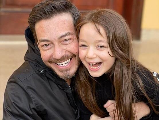 منى أحمد زاهر تشارك والدها «لعبة وقلبت بجد»