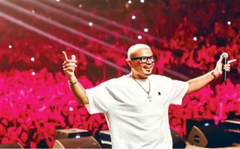 عمرو دياب يحتفي بالمتحف الكبير ويتصدر التريند