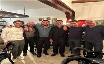 عمرو يوسف في عشاء مع نجوم احتفالية المتحف المصري الكبير 