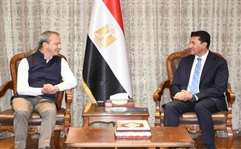 وزير الرياضة يبحث مع رئيس الاتحاد الدولي للشطرنج سبل تطوير اللعبة 