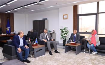 محافظ دمياط ورئيس هيئة قصور الثقافة يبحثان تطوير البنية الثقافية بالمحافظة