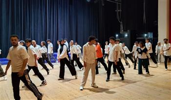 شباب الإسماعيلية يواصلون تدريباتهم المسرحية ضمن مشروع «ابدأ حلمك»