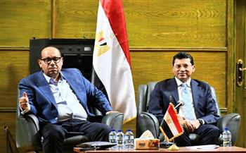 صبحي وإدريس يناقشان خطط الدعم المستقبلية لتطوير المصارعة