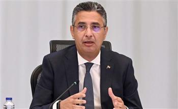 وزير التموين يجتمع مع رئيس شركة تجارة الجملة لمتابعة استعدادات شهر رمضان المبارك