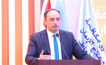 مدير صندوق مكافحة الإدمان: ارتباط وثيق بين المخدرات والجريمة المنظمة والعنف 