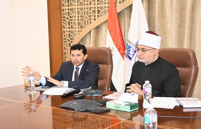 وزير الشباب والرياضة يلتقي مفتي الجمهورية لبحث تعزيز التعاون وترسيخ الوعي