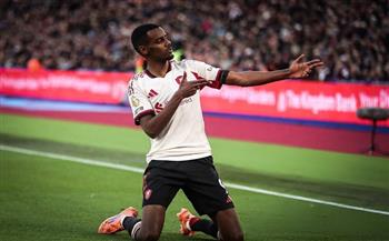 الدوري الإنجليزي.. ليفربول يتقدم على وست هام بهدف إيزاك