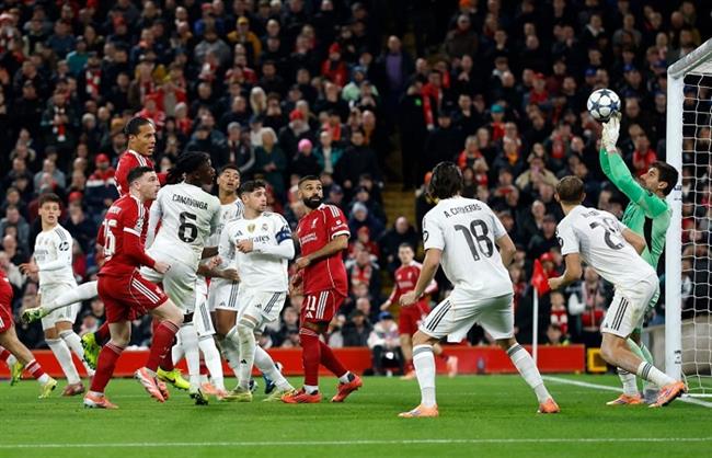 دوري أبطال أوروبا.. ليفربول يتقدم برأسية ماك اليستر في شباك ريال مدريد