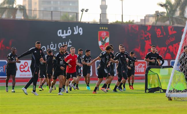 السوبر المصري.. الأهلي يخوض مرانه الأول مساء اليوم بالإمارات