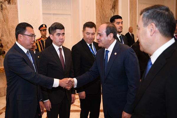 الرئيس السيسي يثمن قرار جمهورية قرغيزيا افتتاح سفارة لها في القاهرة