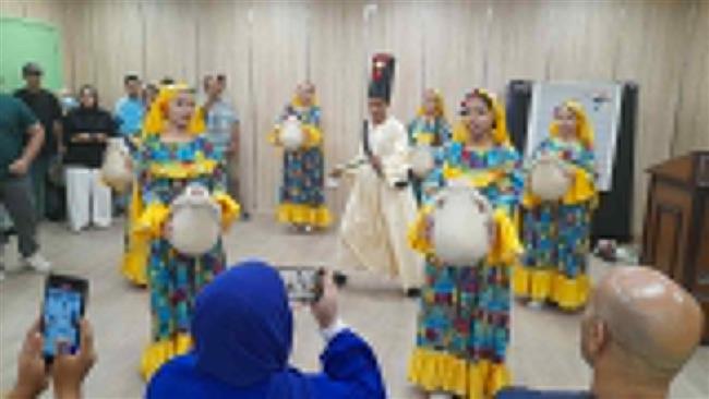 مهرجان «قنا للفنون والحرف التراثية» يرسم البهجة في مركز علاج الأورام بقنا| صور