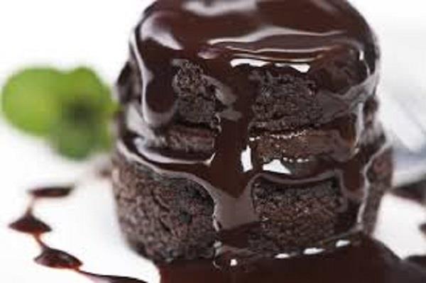 للحفاظ على صحة أفراد أسرتك.. إليك وصفة كعكة الشوكولاتة الصحية