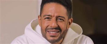 محمد حماقى  يحتفل بعيد ميلاده في  «عيد الحب»