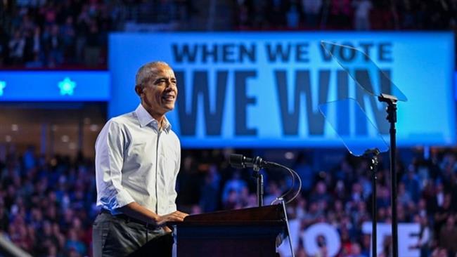 أوباما يغازل فتاة في حملة انتخابية وميشيل ترد بشكل غير متوقع