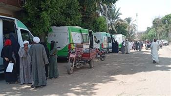 فحص 974 مواطنا ضمن قافلة طبية بالمنيا