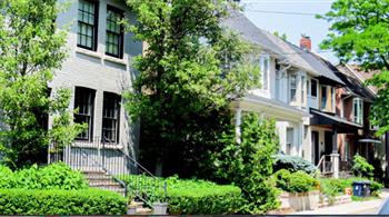 تراجع مبيعات وأسعار المنازل في تورونتو مع استمرار الضبابية الاقتصادية