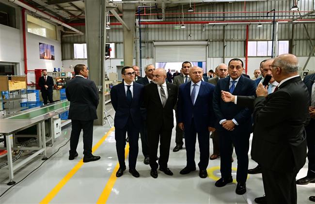 مدبولي يفتتح مصنع "المنصور لتصنيع فلاتر المركبات والفلاتر الصناعية" بالعاشر من رمضان 