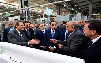 رئيس الوزراء يفتتح توسعات المصنع الإقليمي لشركة "شنايدر إلكتريك" بمدينة بدر