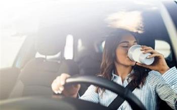 دراسة تحذر: الإفراط في شرب القهوة أثناء القيادة قد يعرضك للحوادث