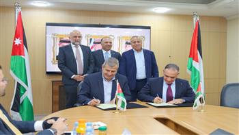 الأردن وفلسطين يوقعان مذكرة تفاهم لتطوير الربط الكهربائي وتعزيز التعاون في قطاع الطاقة