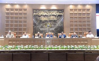 محافظ أسيوط يؤكد دعم الفئات الأولى بالرعاية واستكمال مشروعات التنمية وتحسين الخدمات  