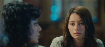 شجاعة لينا صوفيا تسقط المتحرش وتقوده للسجن في «لينك»