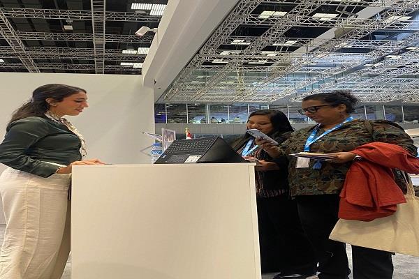 إقبال واسع على جناح وزارة التضامن الاجتماعي في القمة العالمية الثانية للتنمية الاجتماعية بالدوحة 