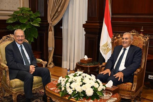 رئيس مجلس الشيوخ يستقبل المستشارين عدلي حسين ونبيل صادق لتهنئته بتوليه المنصب